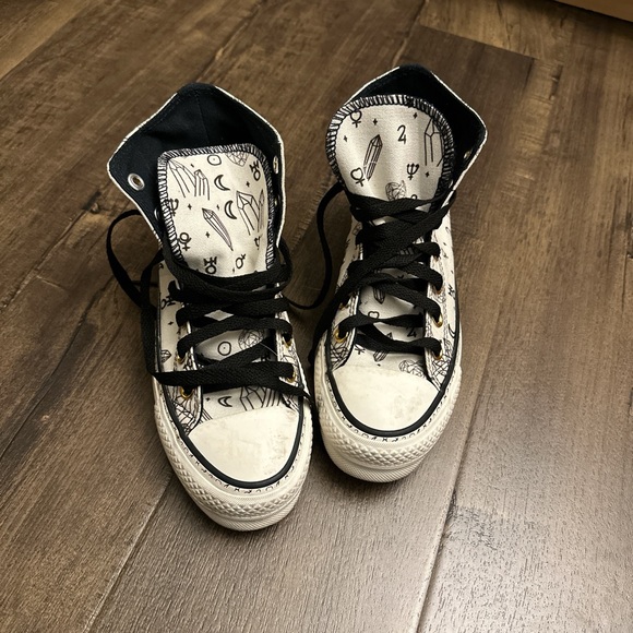 Converse platforms 
Women’s size 5.5 / men’s 3.5 - Picture 4 of 7